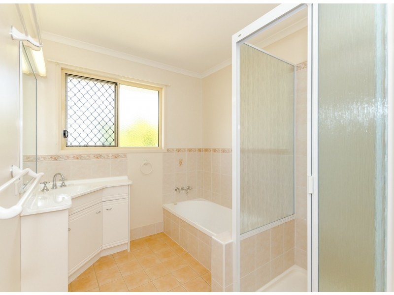 12 Sandringham Close, Telina QLD 4680