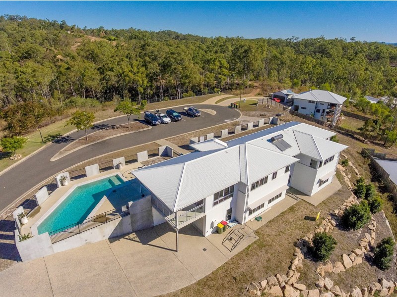 14 Eucalyptus Place, Kirkwood QLD 4680