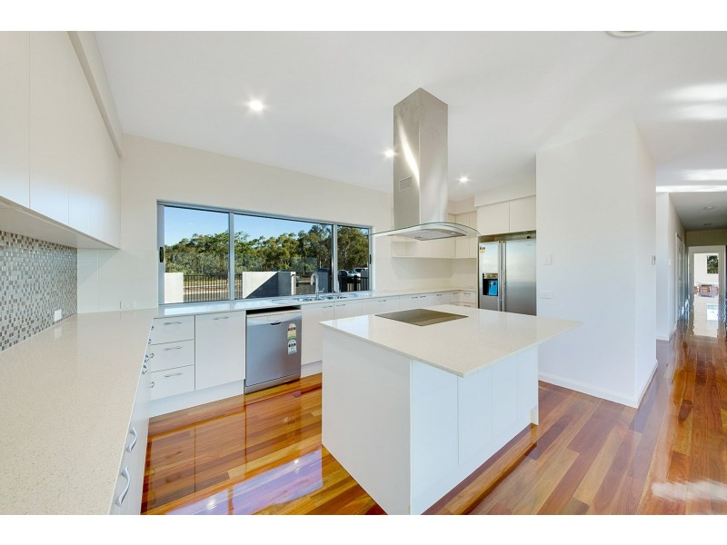 14 Eucalyptus Place, Kirkwood QLD 4680