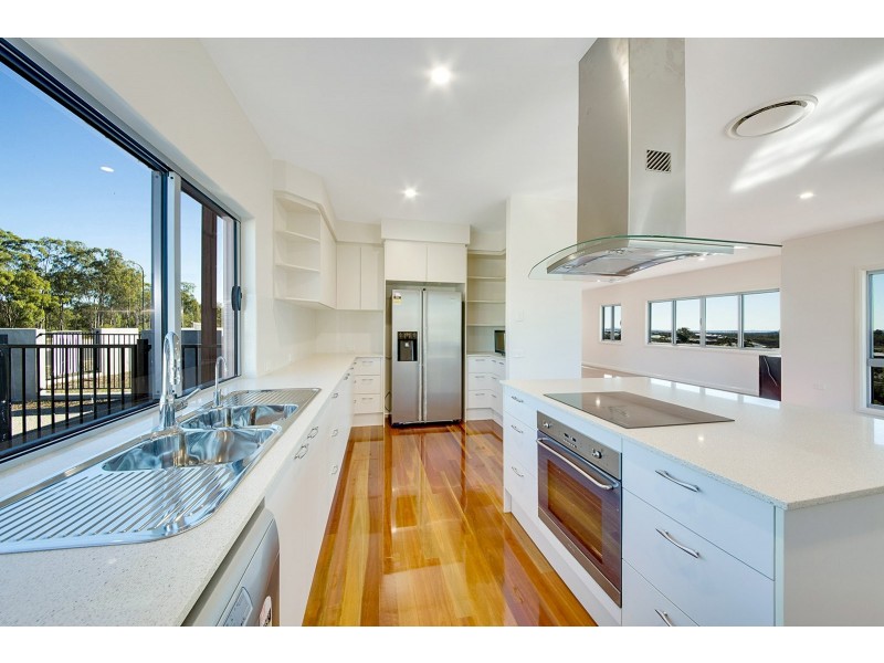 14 Eucalyptus Place, Kirkwood QLD 4680