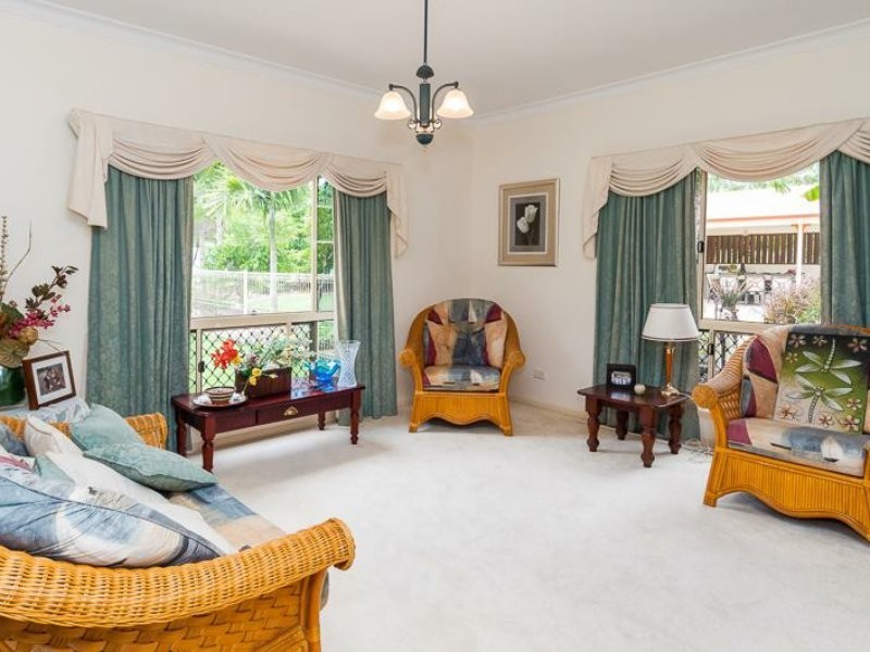 14 Parksville Drive, New Auckland QLD 4680