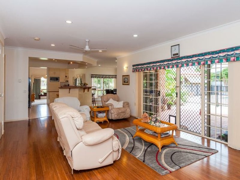 14 Parksville Drive, New Auckland QLD 4680