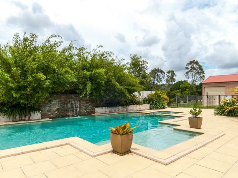 14 Parksville Drive, New Auckland QLD 4680