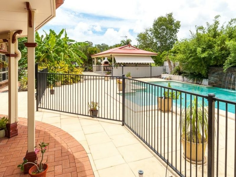 14 Parksville Drive, New Auckland QLD 4680