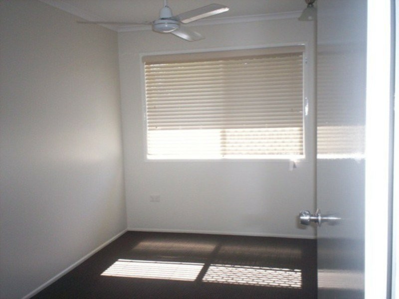 Unit 4/37 J Hickey Avenue, Clinton QLD 4680