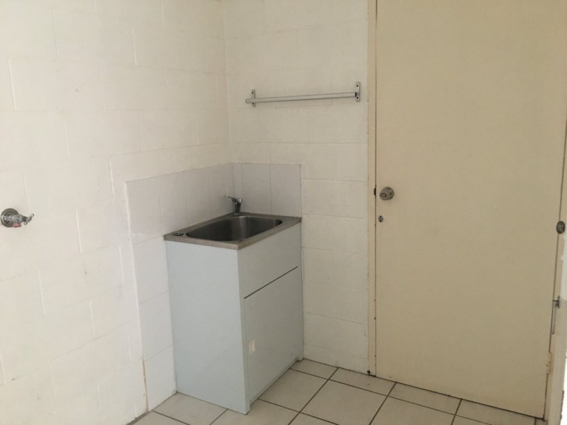 Unit 4/37 J Hickey Avenue, Clinton QLD 4680