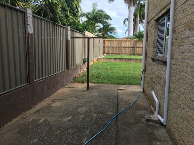 Unit 4/37 J Hickey Avenue, Clinton QLD 4680