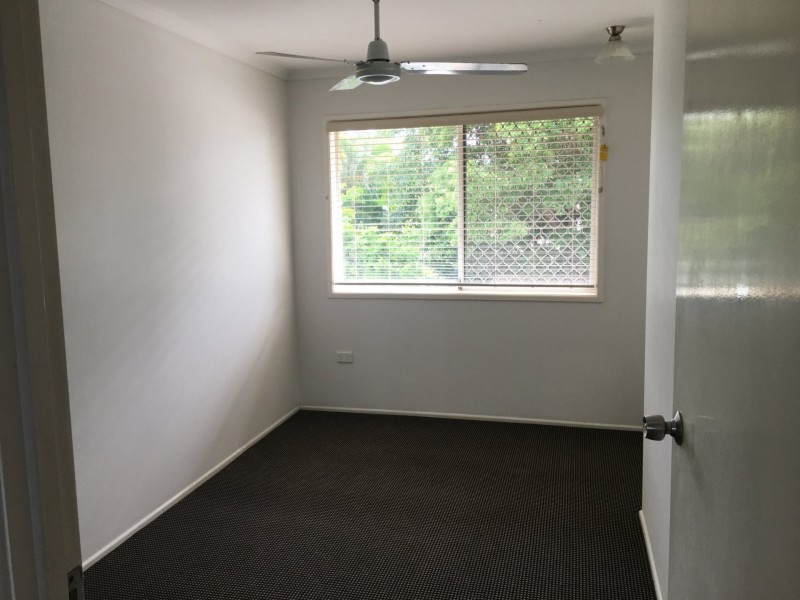 Unit 4/37 J Hickey Avenue, Clinton QLD 4680