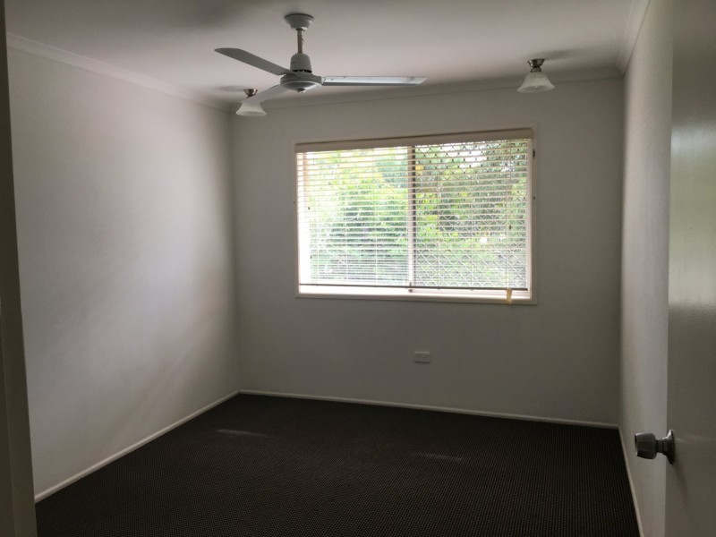 Unit 4/37 J Hickey Avenue, Clinton QLD 4680