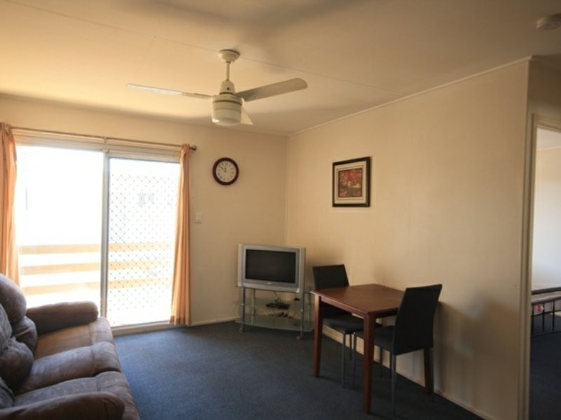 Unit 4/1 Side Street, West Gladstone QLD 4680