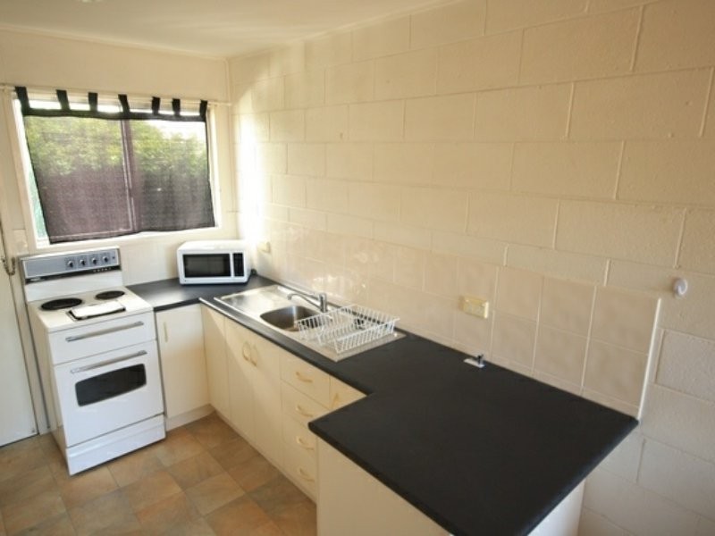 Unit 4/1 Side Street, West Gladstone QLD 4680