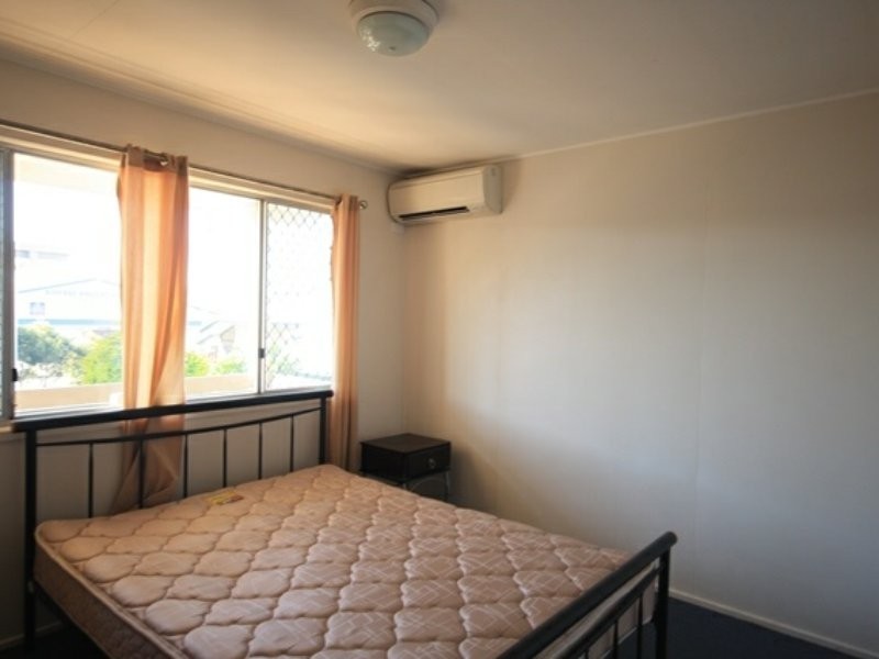 Unit 4/1 Side Street, West Gladstone QLD 4680