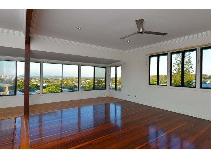 15 Williamson Street, West Gladstone QLD 4680