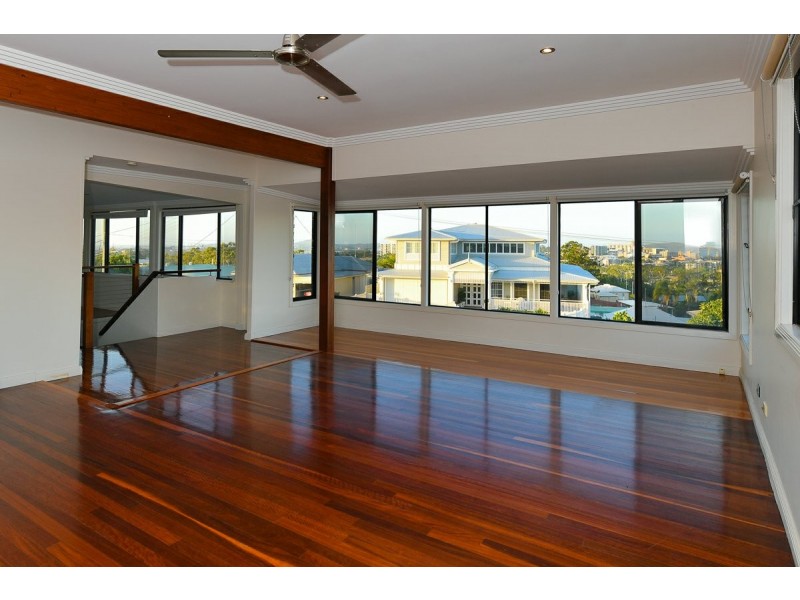15 Williamson Street, West Gladstone QLD 4680
