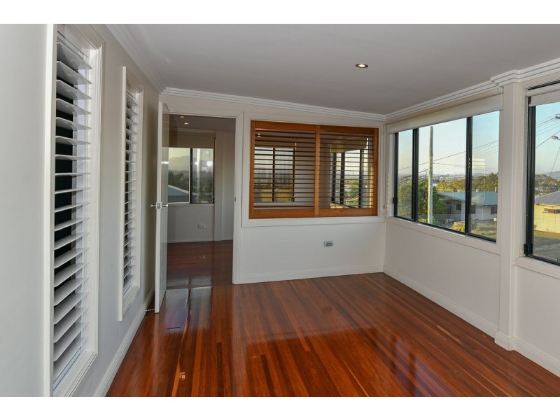 15 Williamson Street, West Gladstone QLD 4680