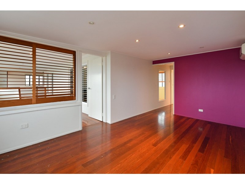 15 Williamson Street, West Gladstone QLD 4680
