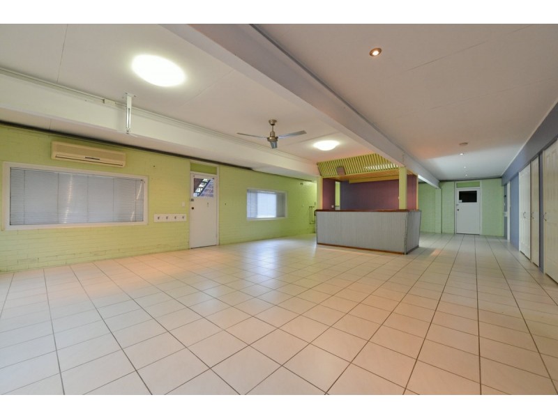 15 Williamson Street, West Gladstone QLD 4680