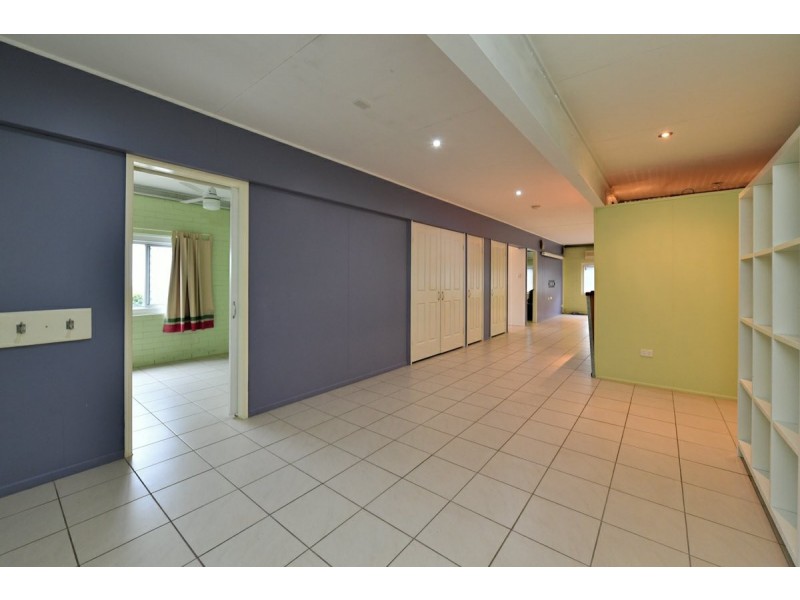 15 Williamson Street, West Gladstone QLD 4680