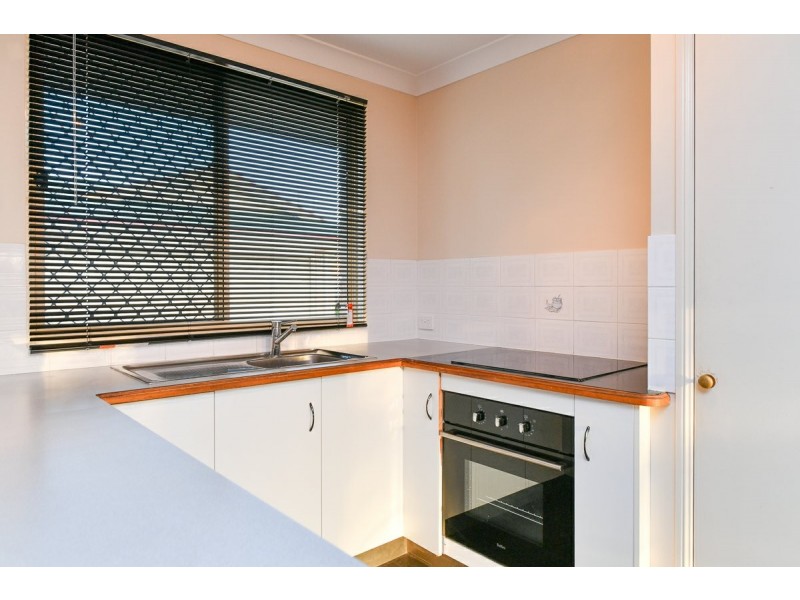 Unit 2/21 Shaw Street, New Auckland QLD 4680