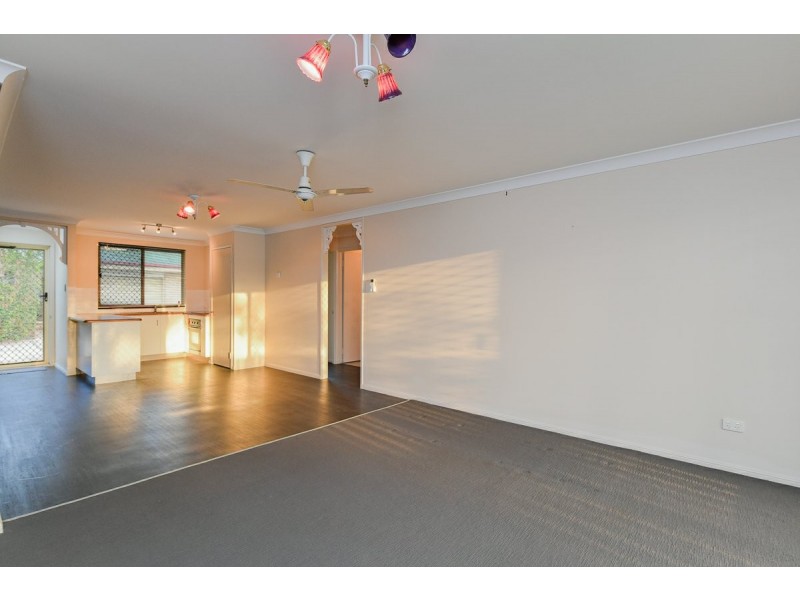 Unit 2/21 Shaw Street, New Auckland QLD 4680