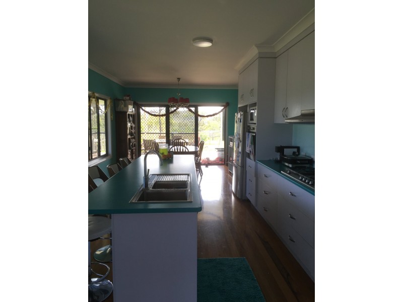 589 The Narrows Road, Mount Larcom QLD 4695