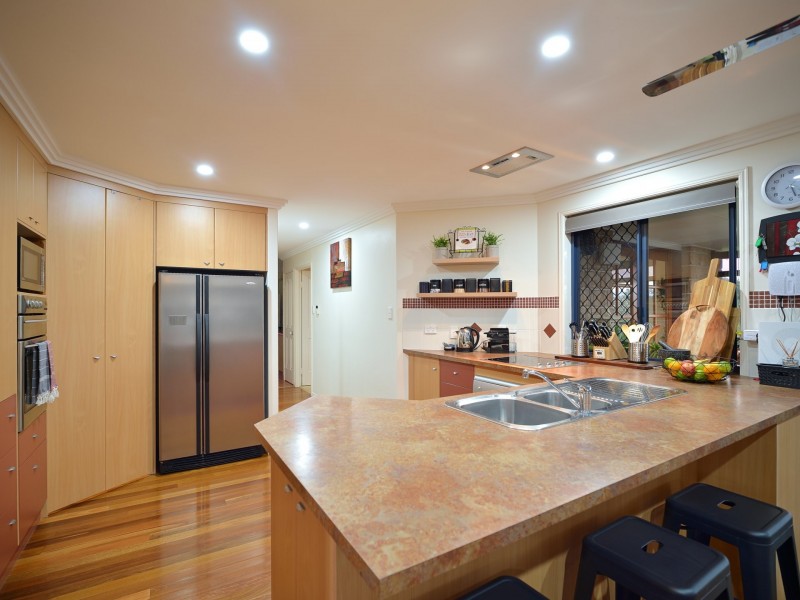15 Parsloe Street, Telina QLD 4680