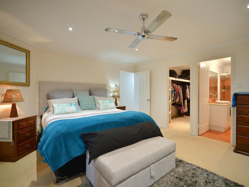15 Parsloe Street, Telina QLD 4680