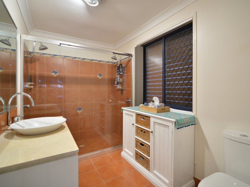 15 Parsloe Street, Telina QLD 4680