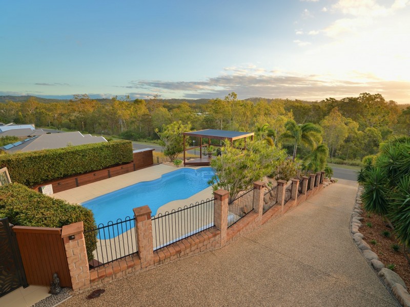 15 Parsloe Street, Telina QLD 4680