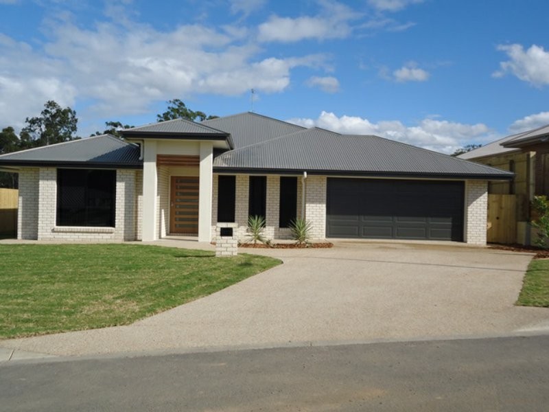 18 Telopea Place, Kirkwood QLD 4680