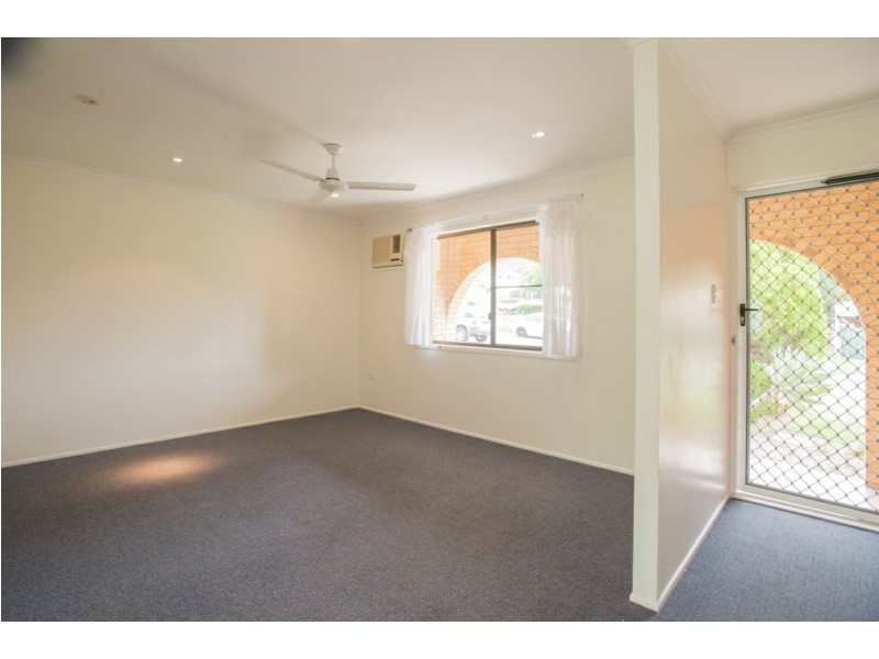 8 Pluto Street, Telina QLD 4680
