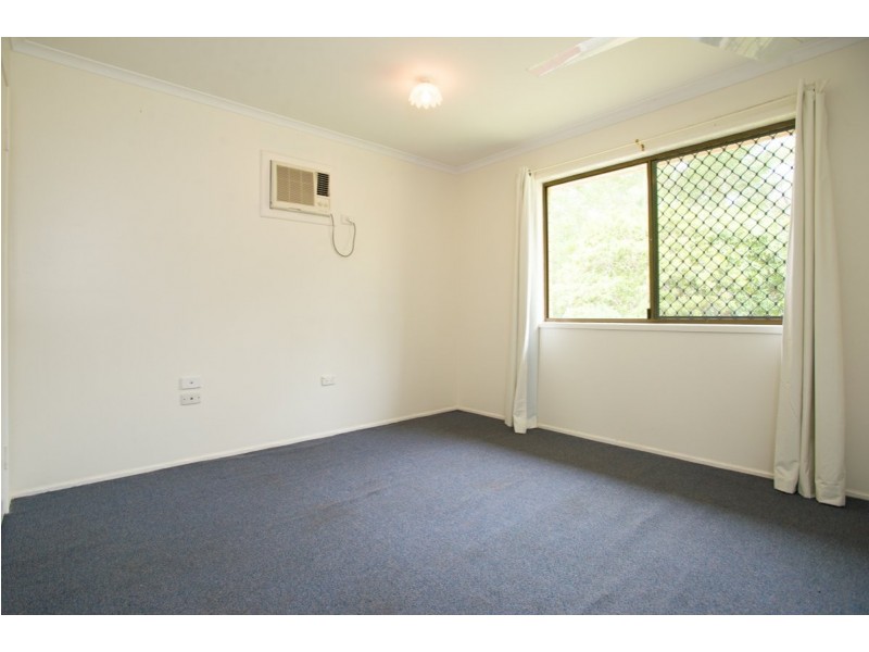 8 Pluto Street, Telina QLD 4680