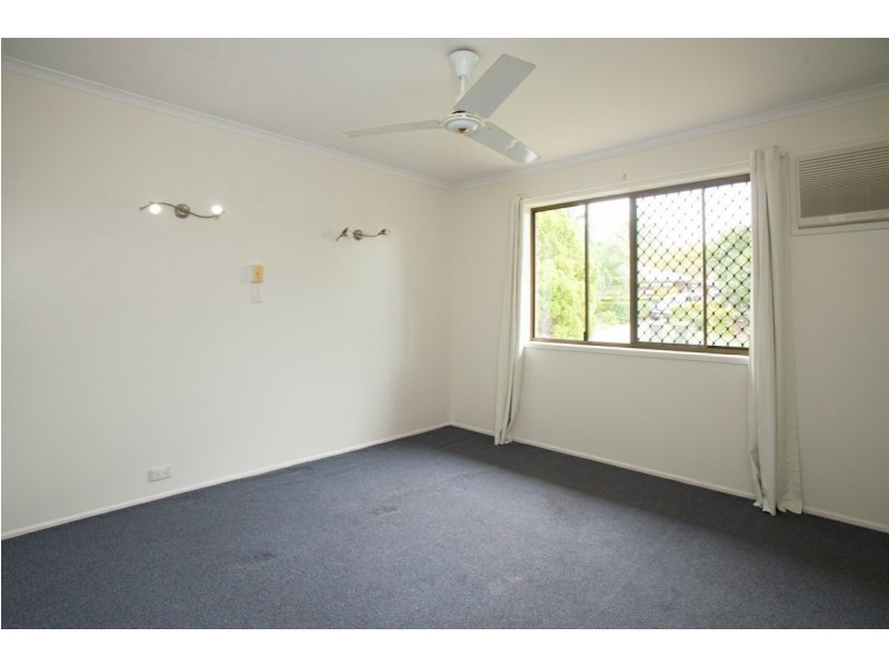 8 Pluto Street, Telina QLD 4680