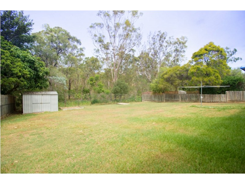 8 Pluto Street, Telina QLD 4680