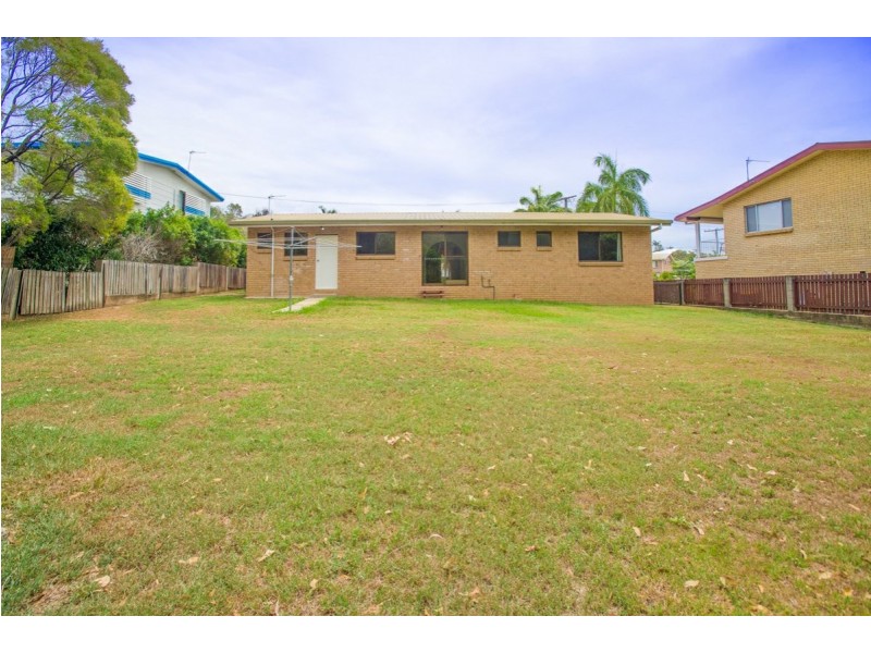 8 Pluto Street, Telina QLD 4680