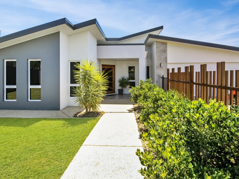 42 Koowin Drive, Kirkwood QLD 4680
