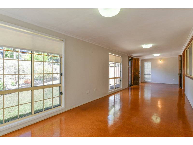 13 Warren Street, West Gladstone QLD 4680