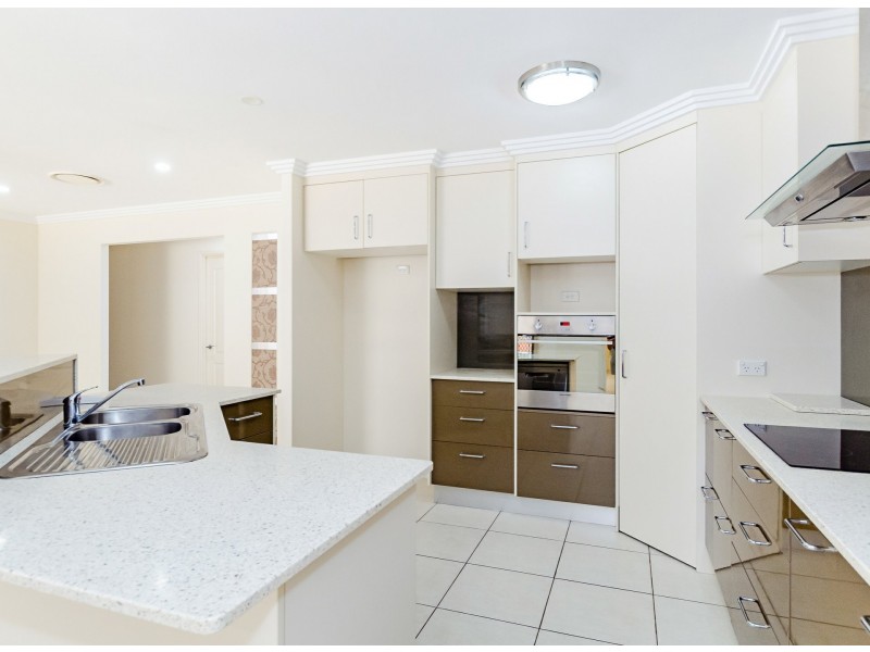 13 Johnson Street, Glen Eden QLD 4680