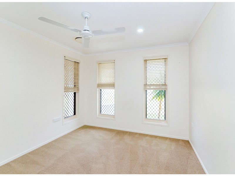 13 Johnson Street, Glen Eden QLD 4680
