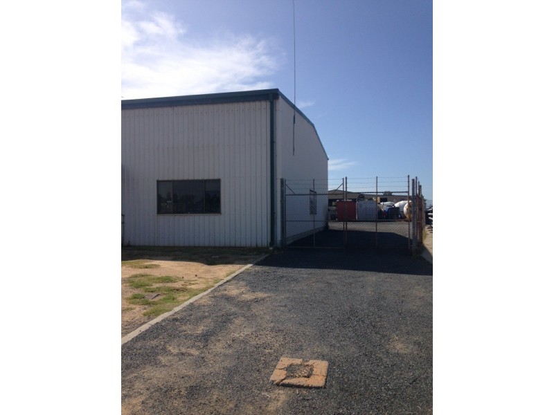 1/4 ROOKSBY STREET, Gladstone QLD 4680