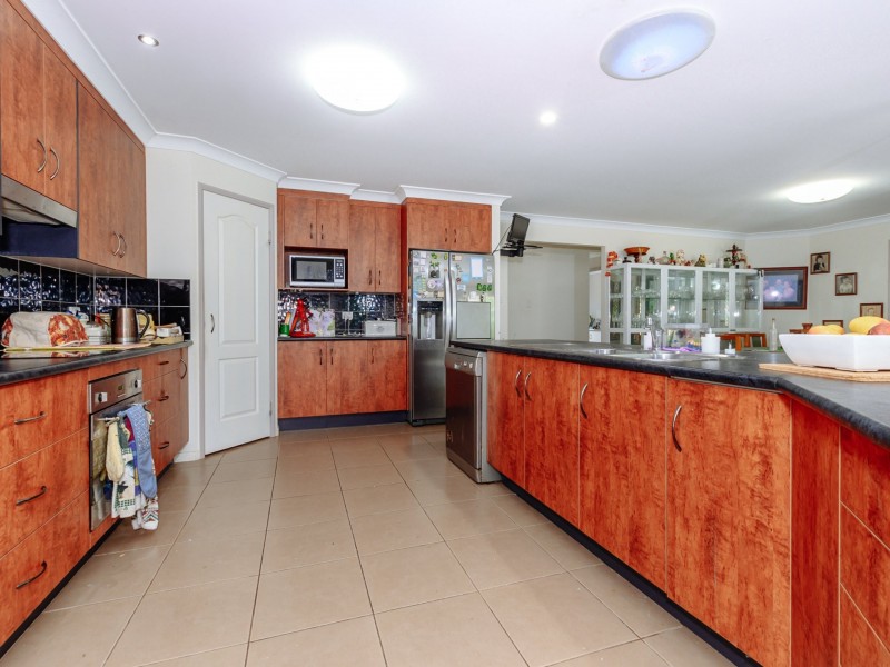 91 Surveyor Place, Beecher QLD 4680