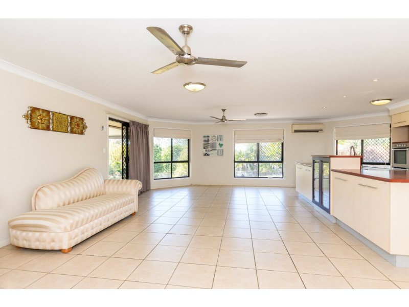 33 Dedekind Avenue, Benaraby QLD 4680
