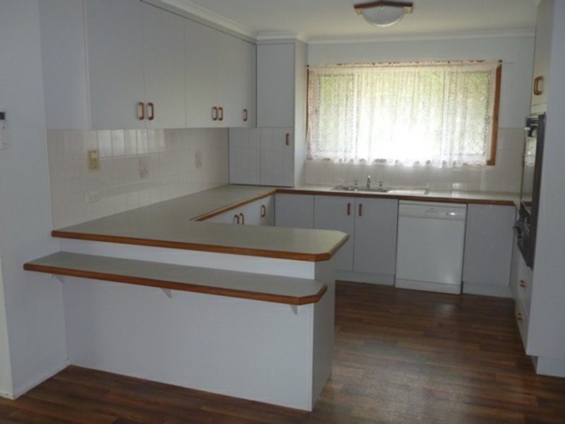 4 Berringa Close, West Gladstone QLD 4680