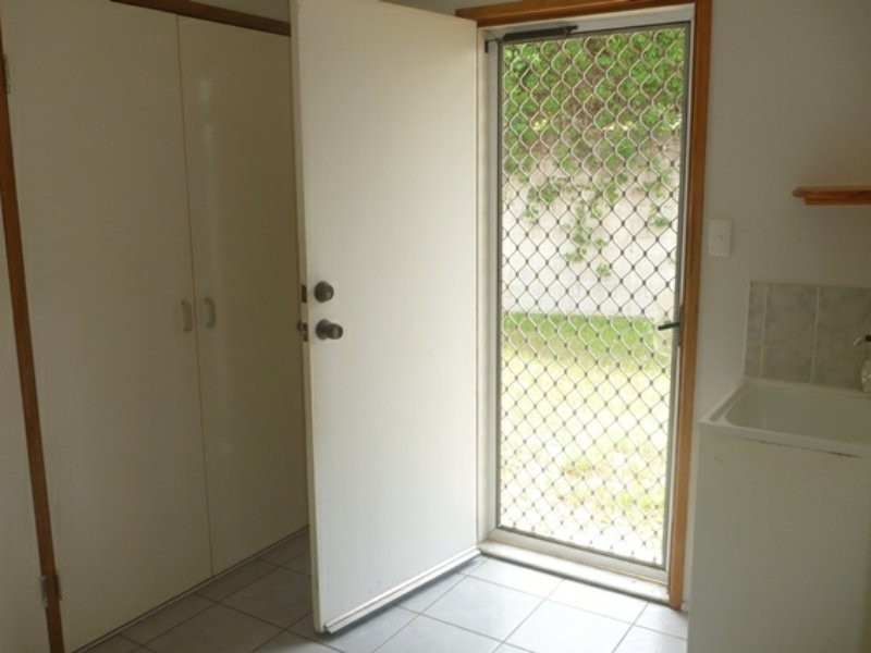 4 Berringa Close, West Gladstone QLD 4680