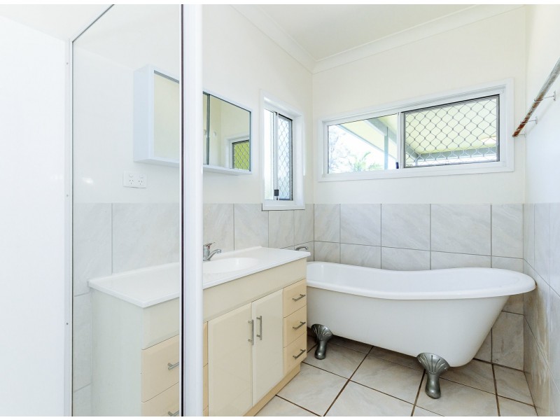 3 Amelia Street, West Gladstone QLD 4680