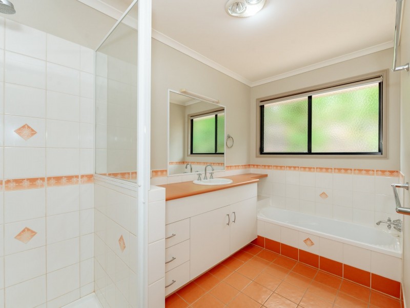 4 Neluna Rise, Sun Valley QLD 4680