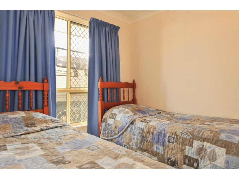 9 Helston Street, Telina QLD 4680