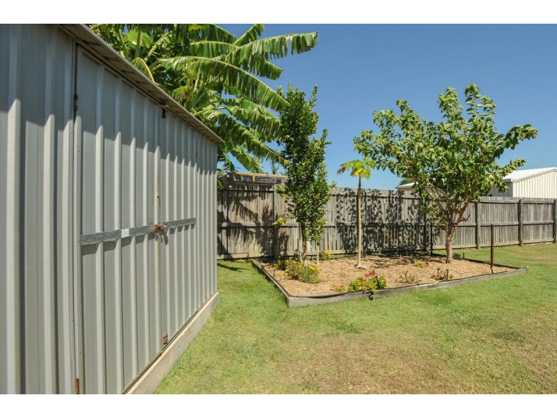 9 Helston Street, Telina QLD 4680