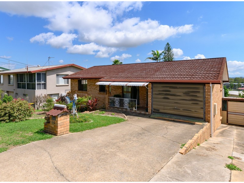 32 Cockatoo Drive, New Auckland QLD 4680