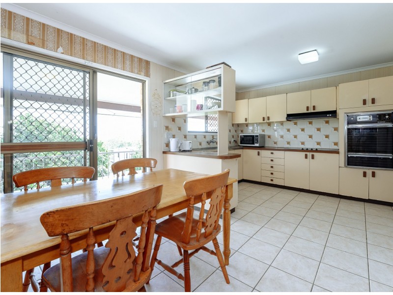 32 Cockatoo Drive, New Auckland QLD 4680